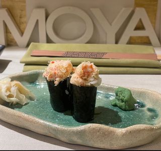 Alga nori e granchio reale