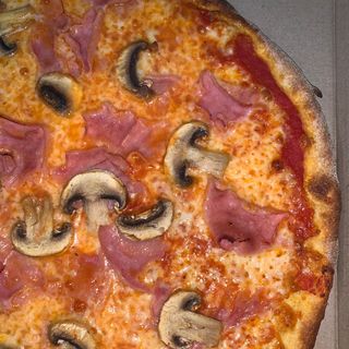 Pizza Cotto Y Funghi (33 Cm.)