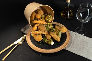 American bucket menu si 2 sucuri la alegere