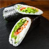 Суші Шаурма з лососем в норі (370 гр)