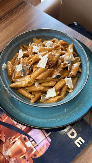 Pâtes Poulet Champignons Sauce Alfredo