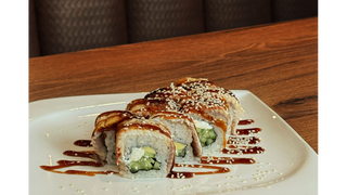 Philadelphia z węgorzem 8 szt.