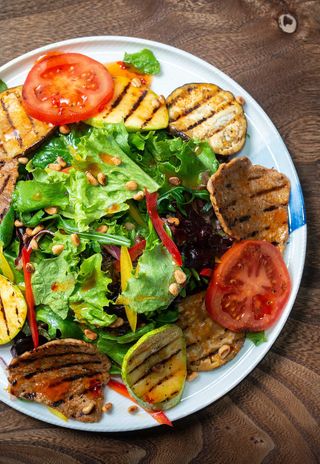 Бозжыра салаты