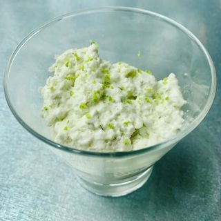 Mousse de Lima e Manjericão