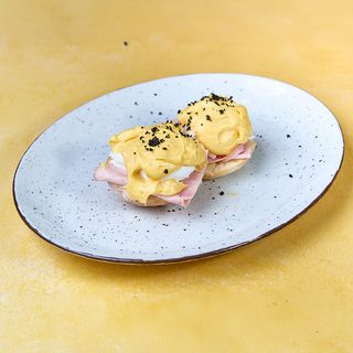 Eggs Benedict