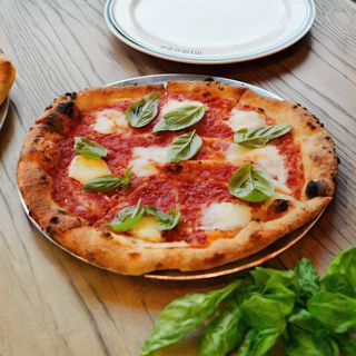 Піца Маргарита (350 г)