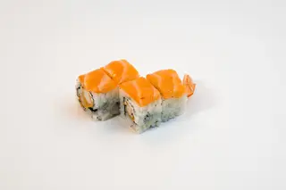 124.Uramaki tiger roll (4 pzs.)