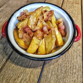 Patatas gajos golosas