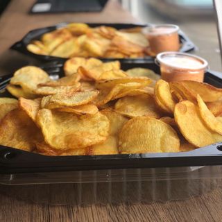 Chipsuri de casă cu sos picant 