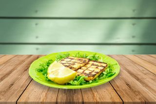 Halloumi branza cipriota la gratar