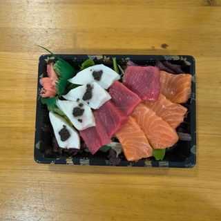 Bandeja Sashimi Variado, 12 Piezas