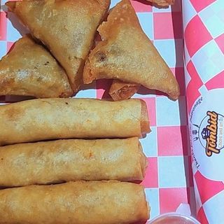 4 Samosa and 4spring rolls