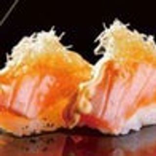 48 Nigiri sake scottato