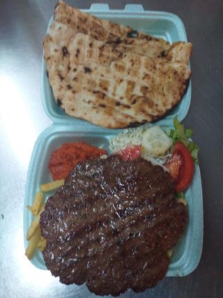 Pljeskavica obična ili ljuta