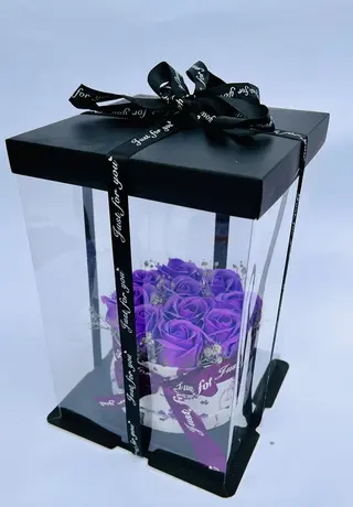 Aranjament flori sapun cutie acril