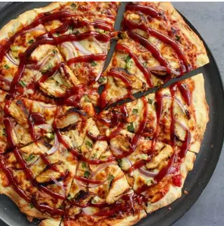Pizza barbacoa creme (30 cm.)