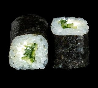 Cucumber & cheese maki