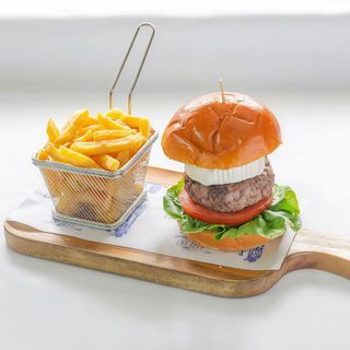 Hamburguesa Màsters Dʼaugusta