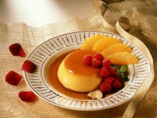 Crème Caramel + Fruit Saison