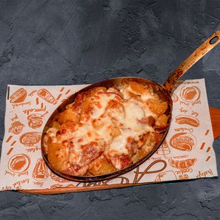 Запечени картофи с пепероне и бекон   350г