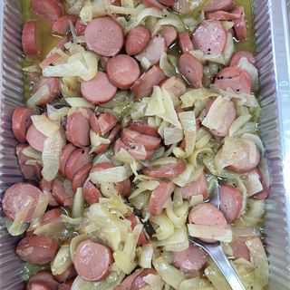 Cipolle caramellate e wurstell 