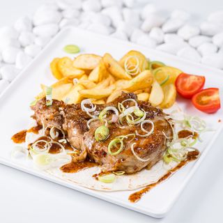 Свинина на кістці у гірчичному соусі з картоплею (400г)