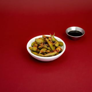 Edamame con teriyaki y picante毛豆