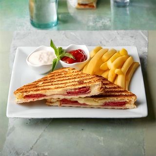 ტოსტი სუჯუხით