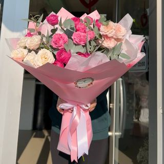 სპრეი ვარდების თაიგული 