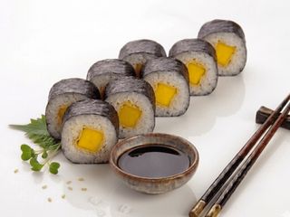 Hosomaki z Mango 8 szt (100g)