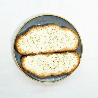Pan Con Ajo Y Queso