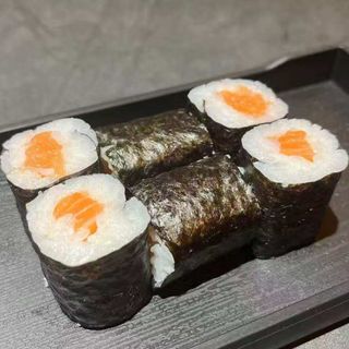 Maki De Salmón (6 Uds.)