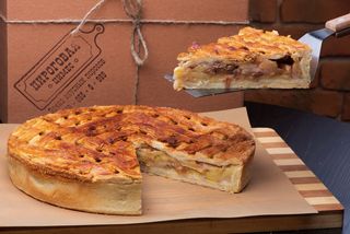 Пиріг з яблуком, родзинками та корицею (150г)