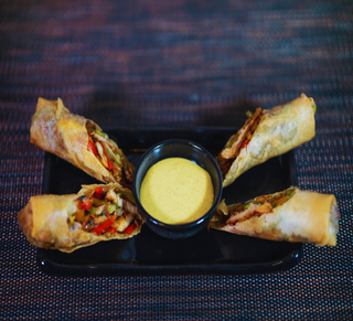 სპრინგ როლი ქათმით