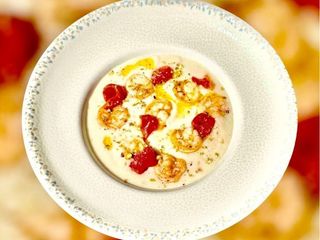 Манна на курячому консоме,з вершками,та креветками  та маринованим перцем (350g)