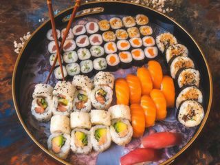 SUSHI LOVER - 64 SZT.