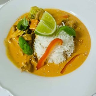 Duck red curry