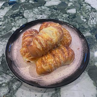 Kiflica Ham & Cheddar