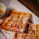 Vafle sa medom i orasima