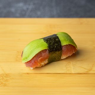 Nigiri Tuna Avokado