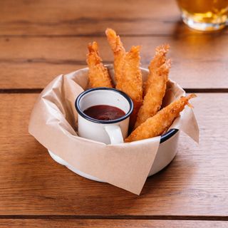 კრევეტები წიწაკის სოუსით