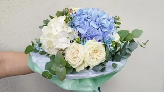 Bukiet Wenecja - Biało- niebieska elegancja