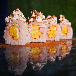 Uramaki panna roll