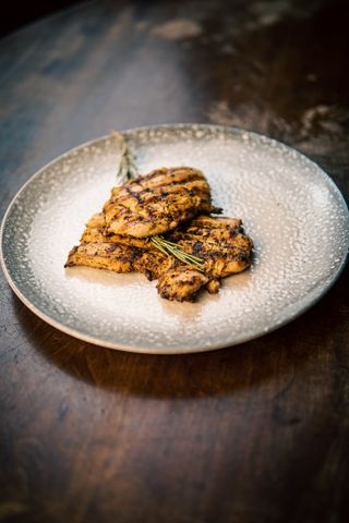 Piept de curcan la gratar