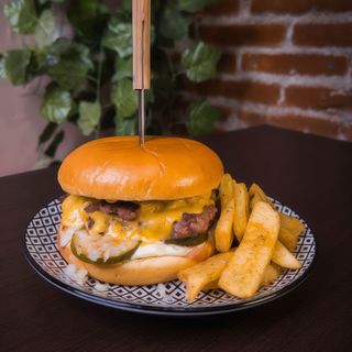 Doble cheese con patatas