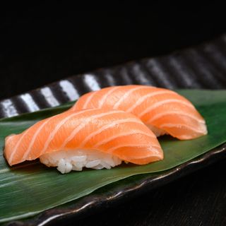 Nigiri salmone - 5 pezzi