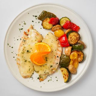 Pileći file sa sirom