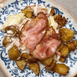 Patatas SMASH Carbonara