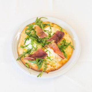 Pizzetta bianca bufala e crudo