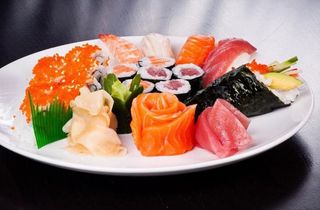 35.Love sushi mix 24 peças
